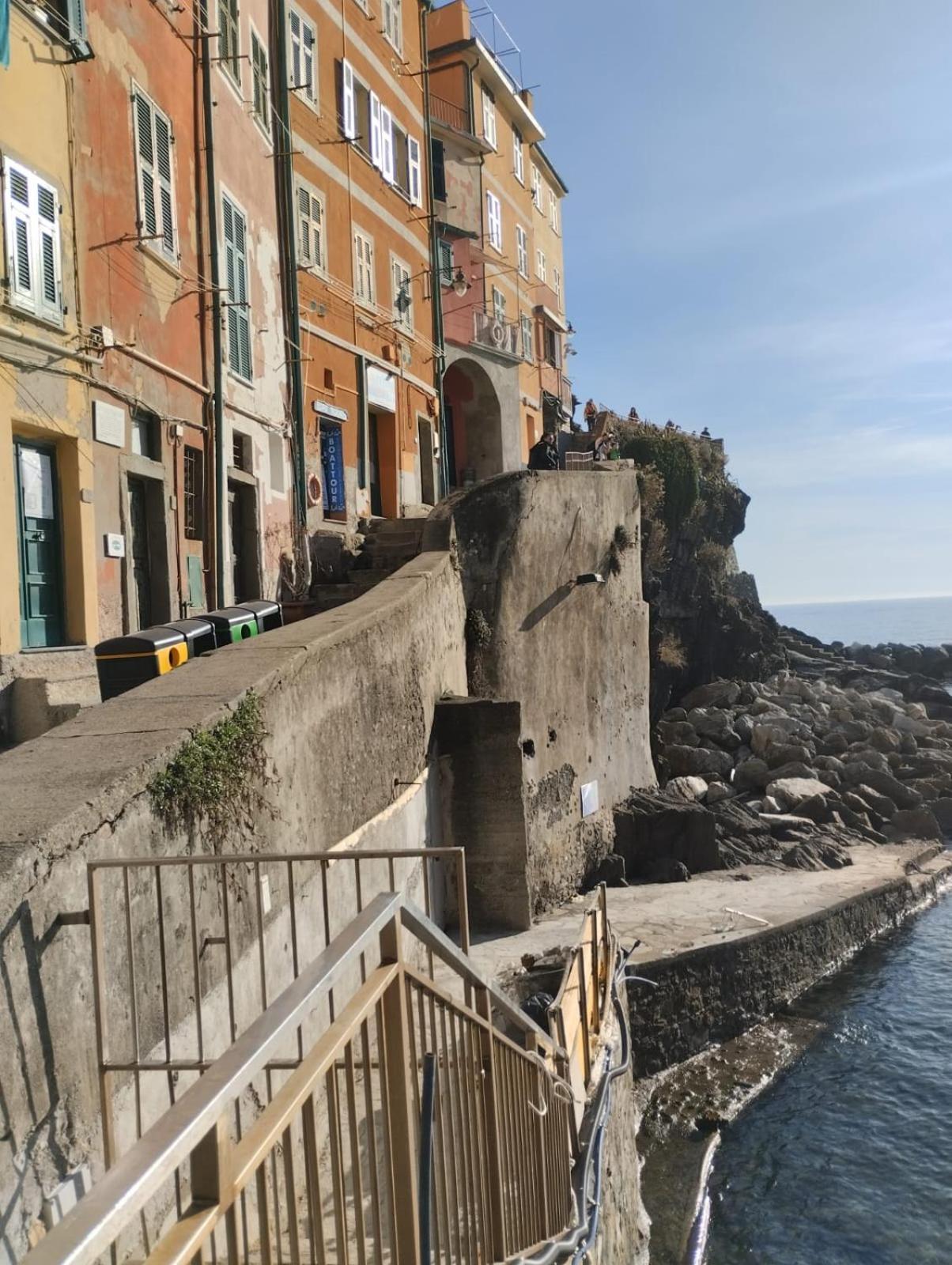 Apartamento Casa Vacanze Andrea La Tua Base Per Visitare Il Mare Delle Cinque Terre La Spezia Exterior foto